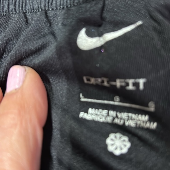 Nike Dri-Fit Running,panty lined,elastic drawstring waist,mesh side panel - Picture 7 of 9
